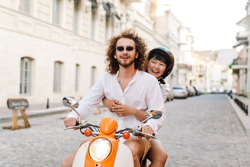 couple en scooter